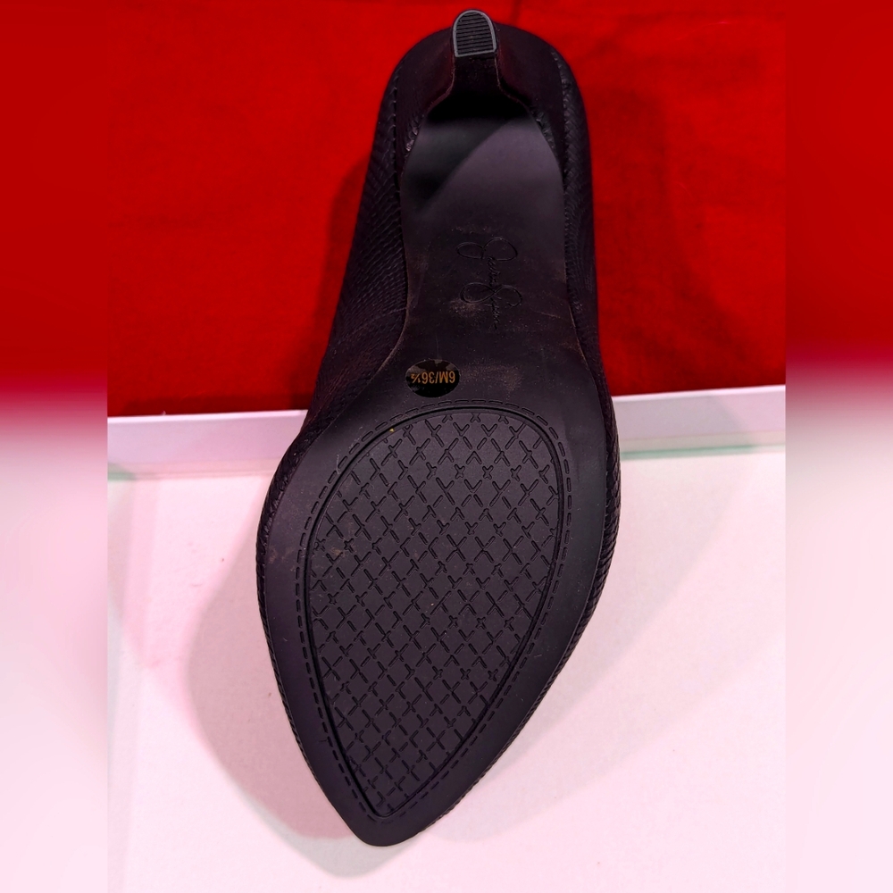 Jessica Simpson Parisah 6M - Picture 3 of 7